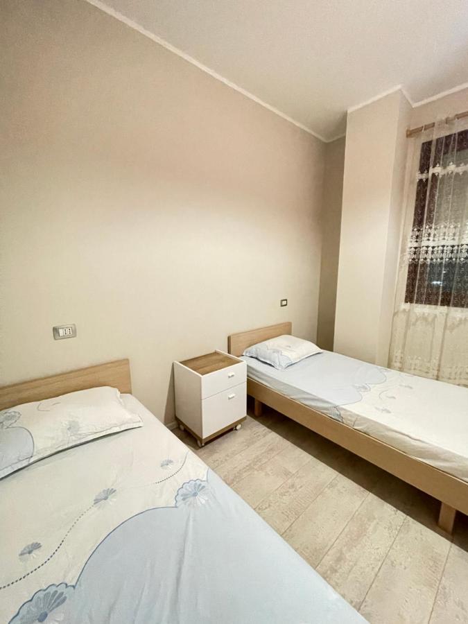 Mediterranean Sea Apartment City Center ドゥラス エクステリア 写真