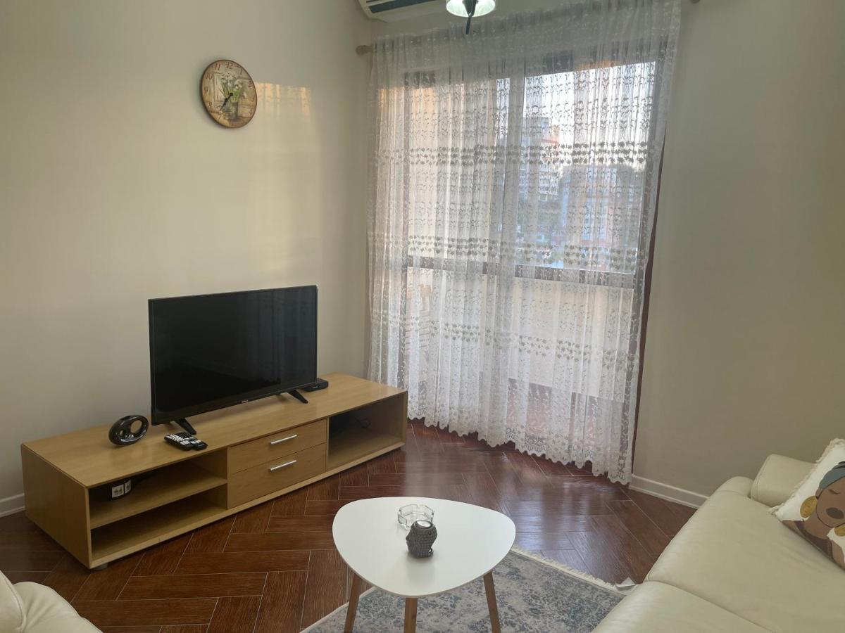 Mediterranean Sea Apartment City Center ドゥラス エクステリア 写真
